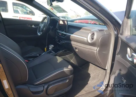 2022 Kia Forte Gt-Line z USA, uszkodzony, nr VIN 3KPF54AD4NE423960